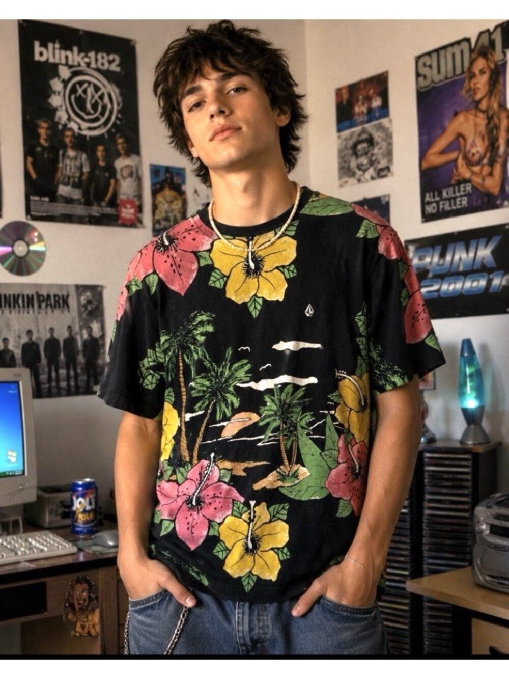 Vintage Y2K Volcom Logo T-Shirt M Black Skater Surf Logo